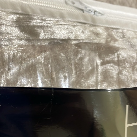 New never used king hallmart collectibles 7 piece comforter set silver suede - Picture 3 of 4